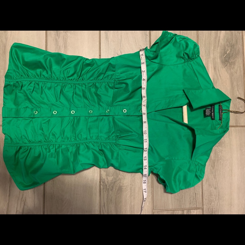 Short sleeve green button down shirt
